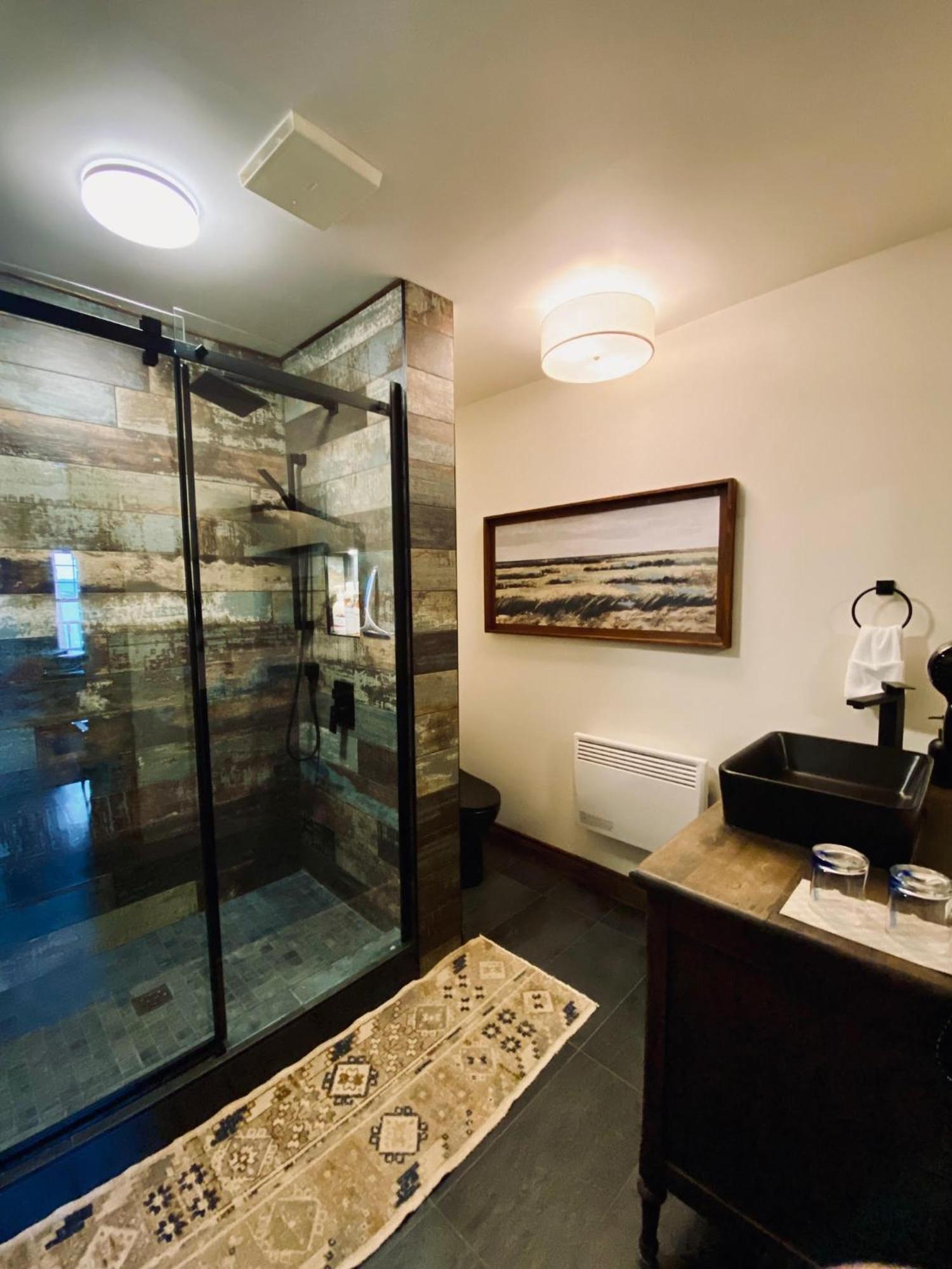 Estello Suites & Spa Lac-Mégantic Екстериор снимка